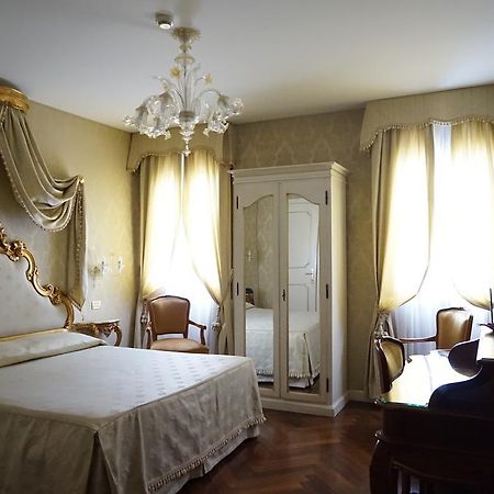 Hotel Orsaria Velence Kültér fotó