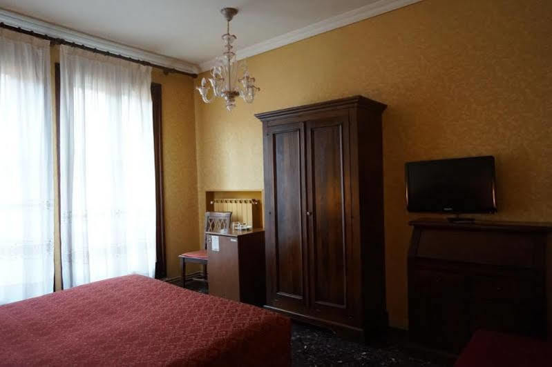 Hotel Orsaria Velence Kültér fotó